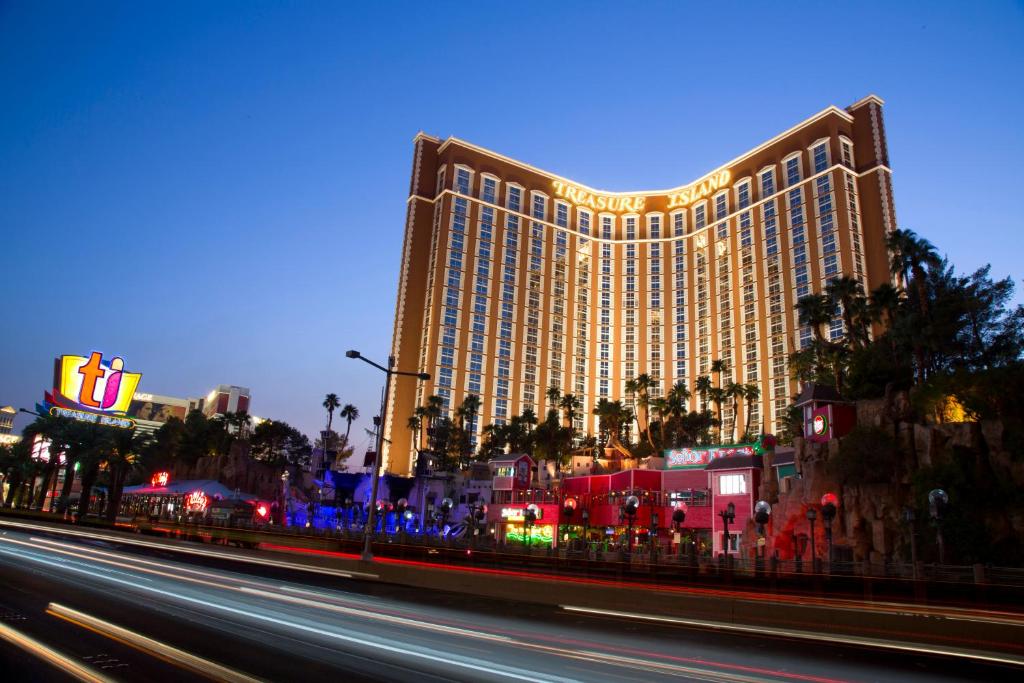 Exterior at Treasure Island Las Vegas